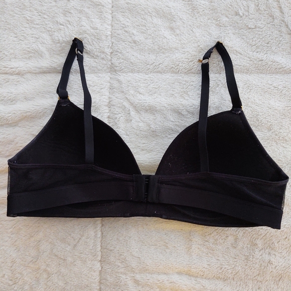 Bras - Picture 5 of 8